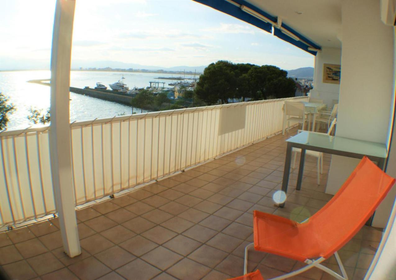 Bonito Apartamento En Con Vistas Al Mar Roses